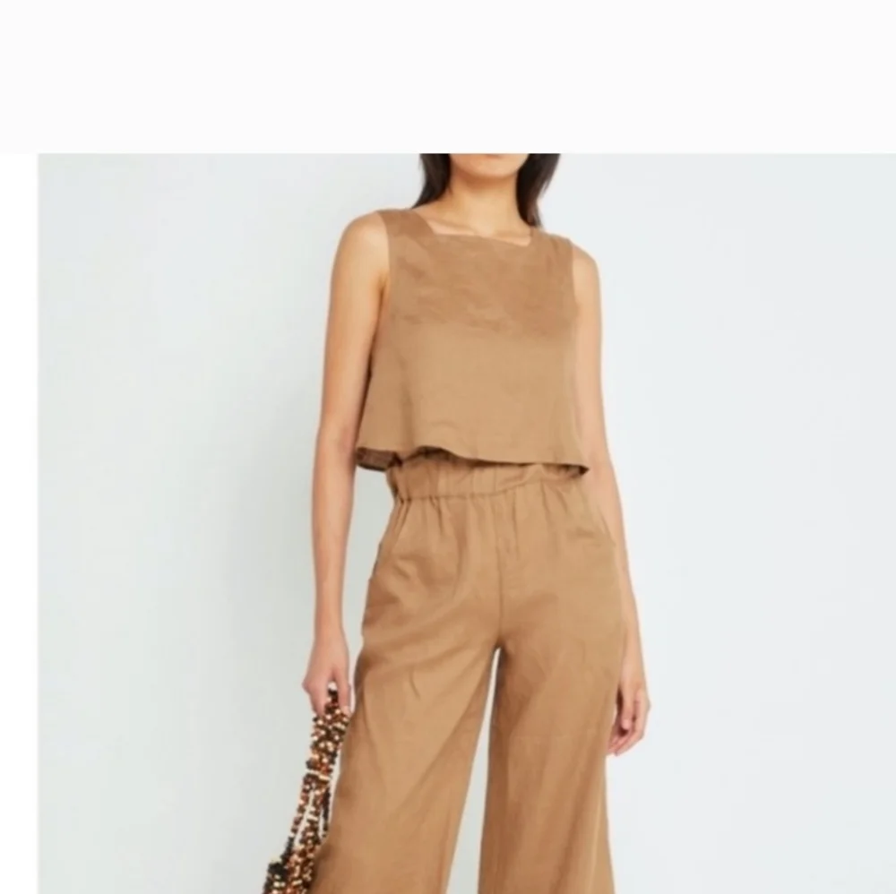 KOURT Linen Cotton Willow Cropped Tank with Tie Back in Tan Brown - Picture 2 of 5